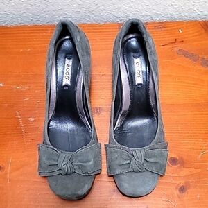 Ecco Suede Bow Pumps Womens 38 Grey Round‎ Toe Block Heel Shoes